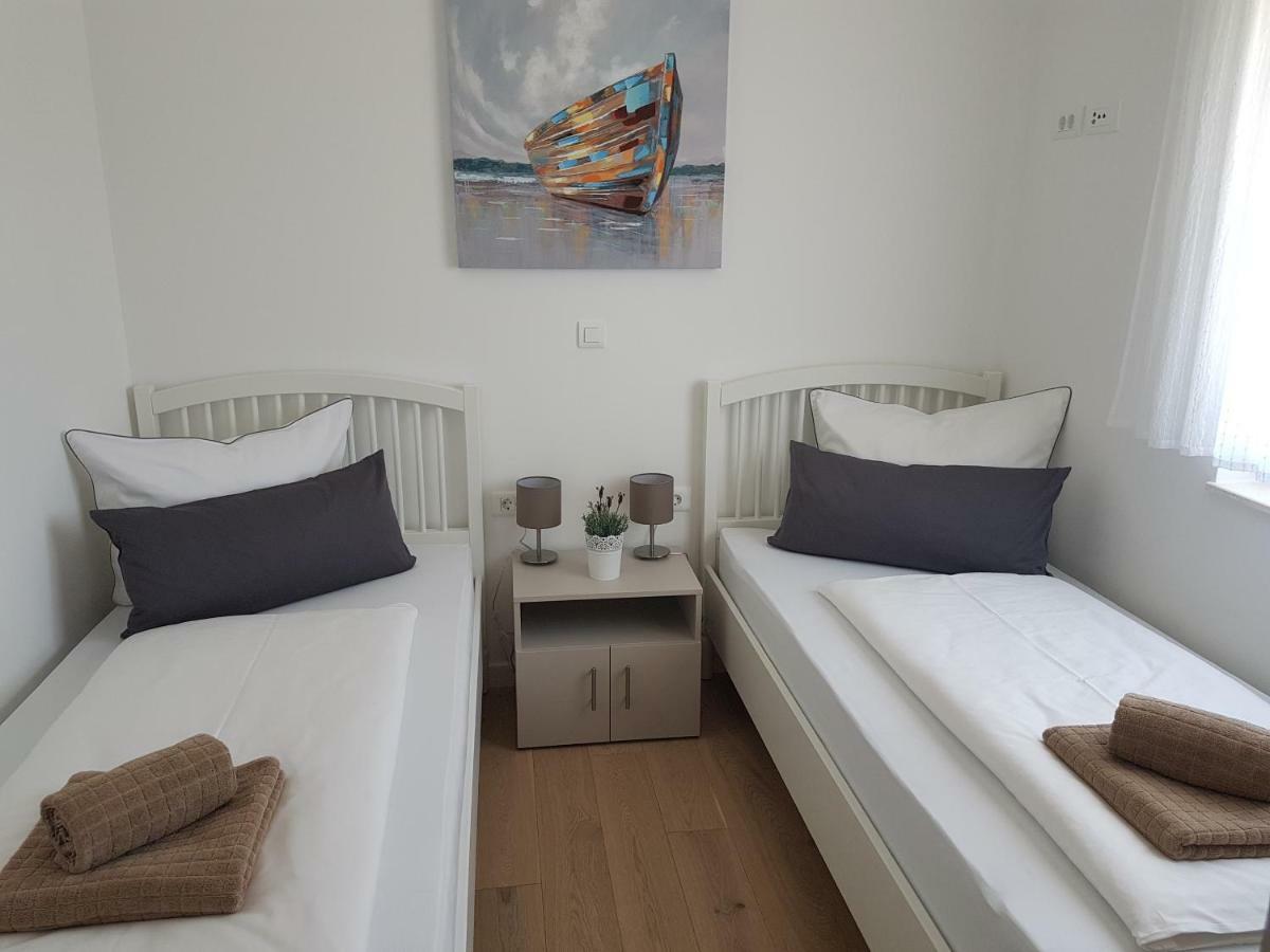 Apartment Aria Exclusive 佩特坎内 外观 照片