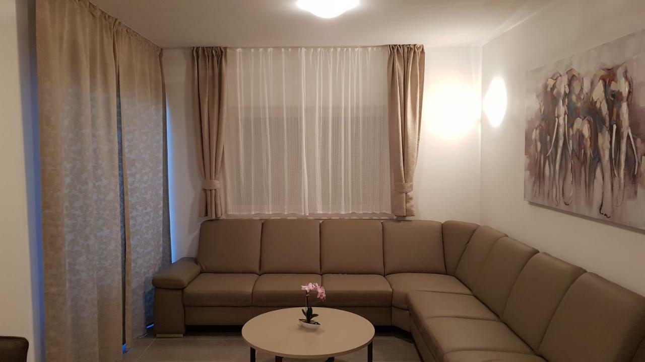 Apartment Aria Exclusive 佩特坎内 外观 照片